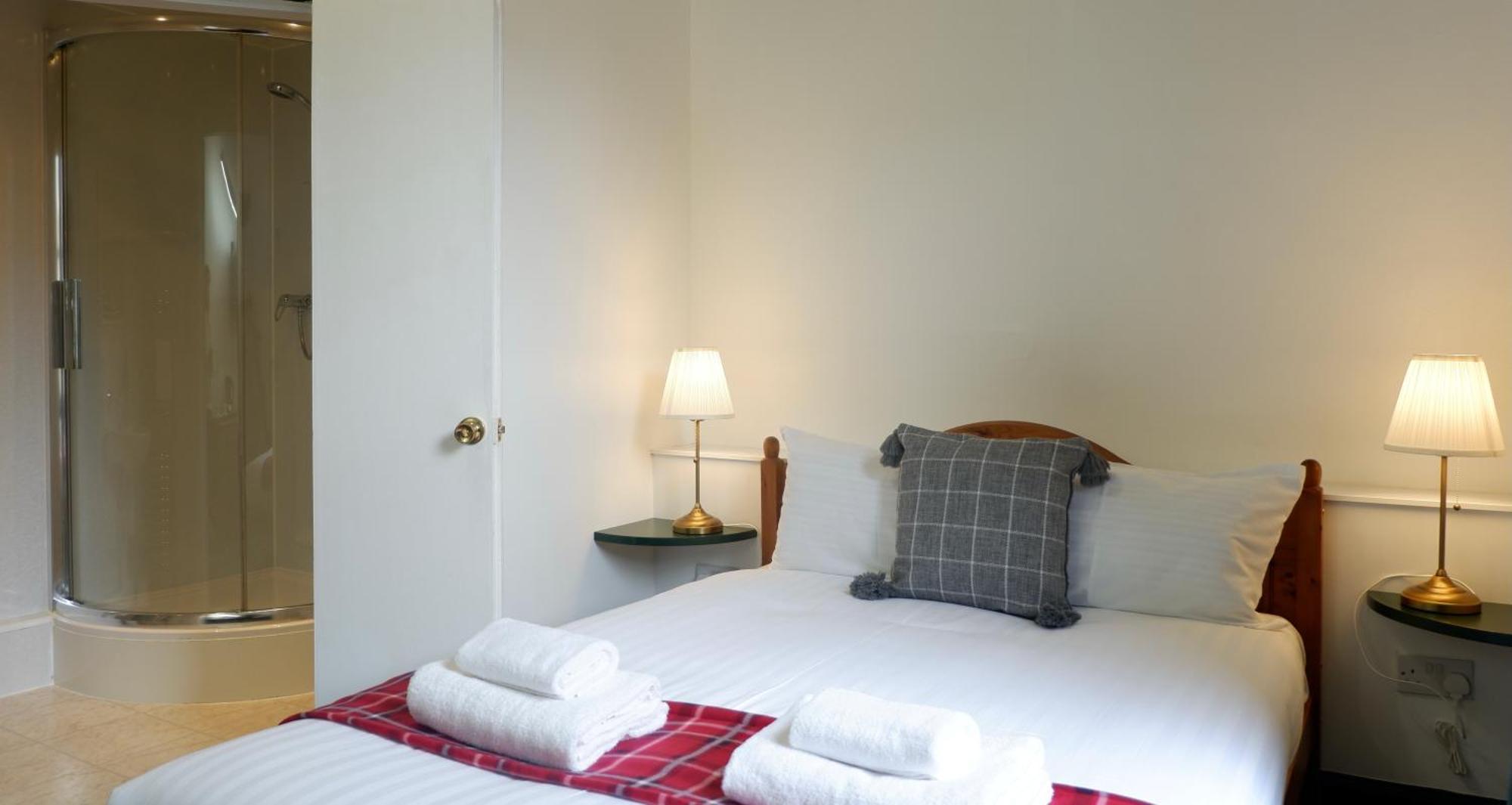 4 Friends House Hotell EDI Eksteriør bilde