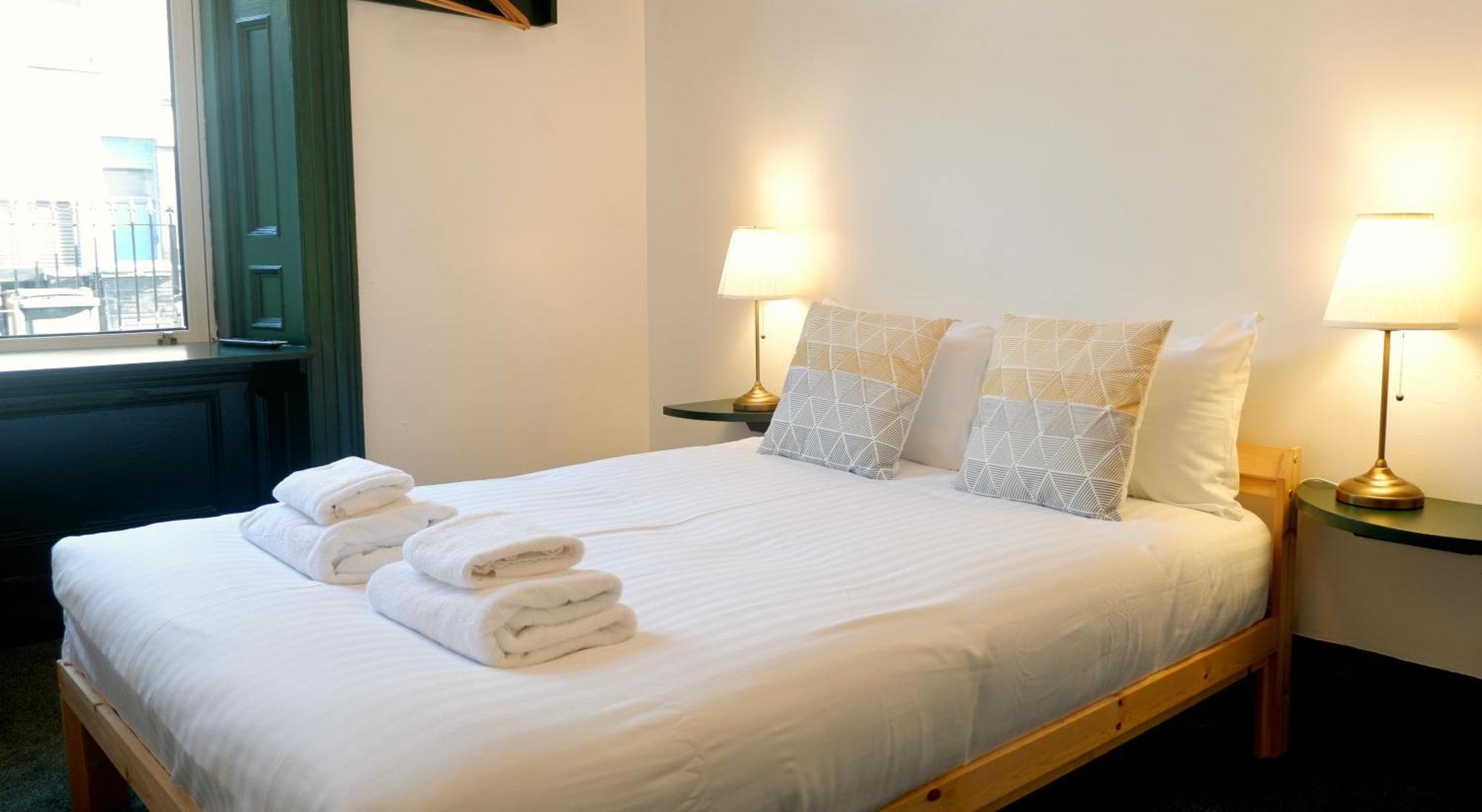 4 Friends House Hotell EDI Eksteriør bilde
