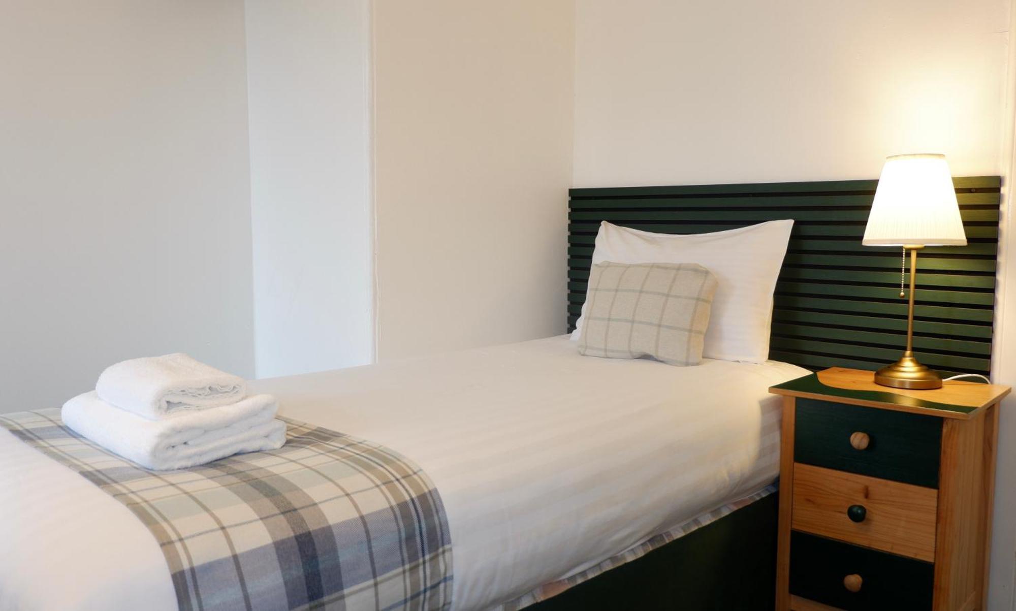 4 Friends House Hotell EDI Eksteriør bilde
