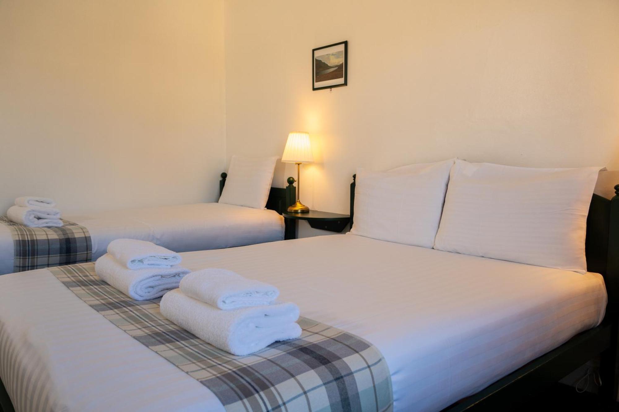 4 Friends House Hotell EDI Eksteriør bilde
